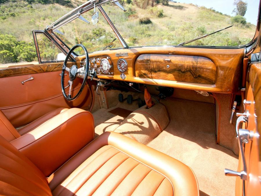 Интерьер Delahaye 175 S Cabriolet par Chapron 1947 года  (фото 3 из 18)